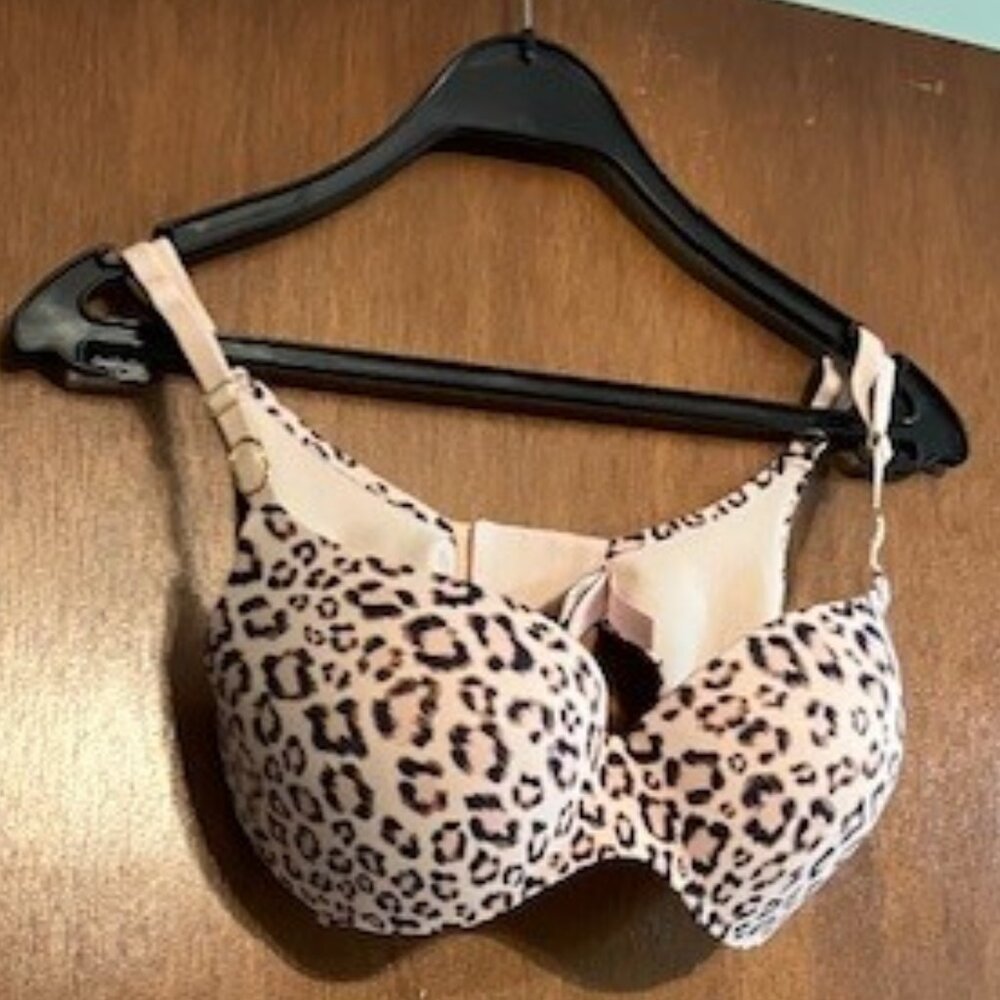 NWOT Victoria's Secret bra 34D leopard print